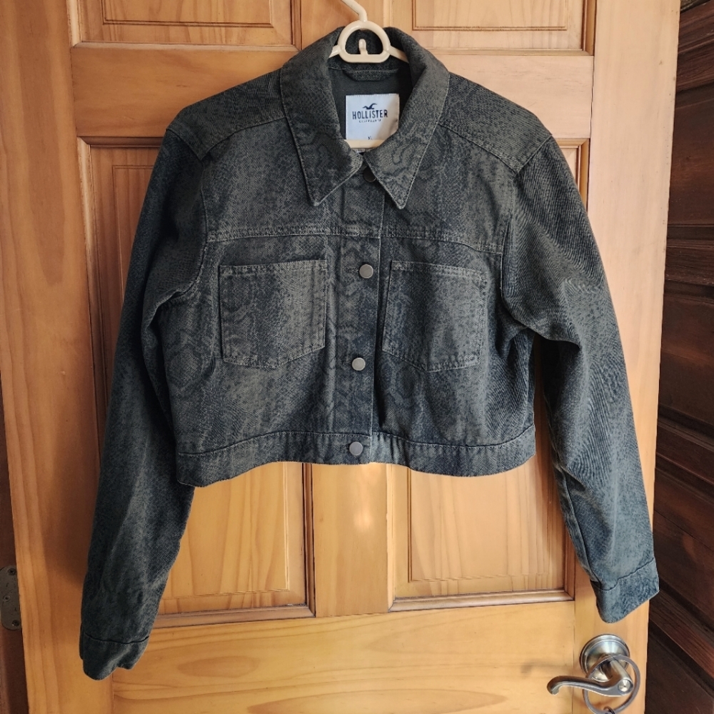 Hollister Snake Print Green Crop Denim Jacket XL